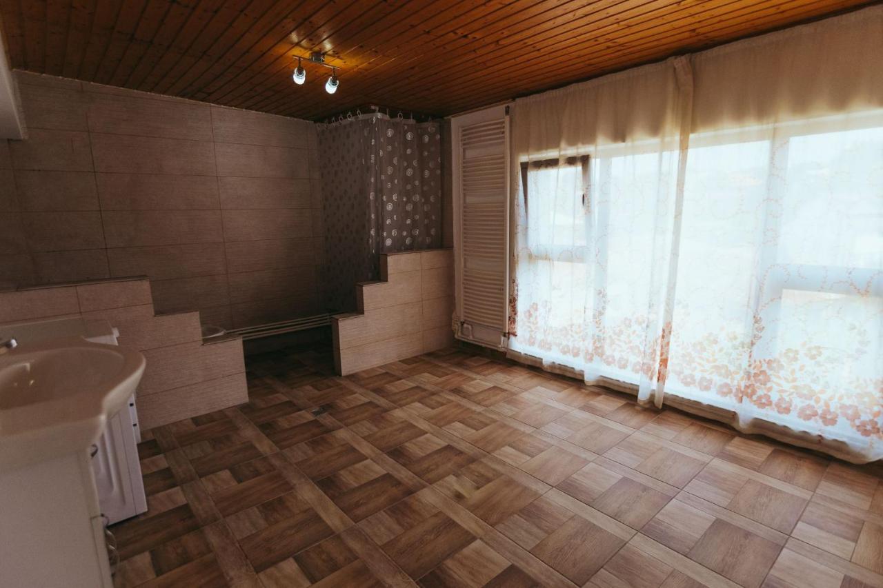 Hotel Casa Selly à Tulcea Extérieur photo