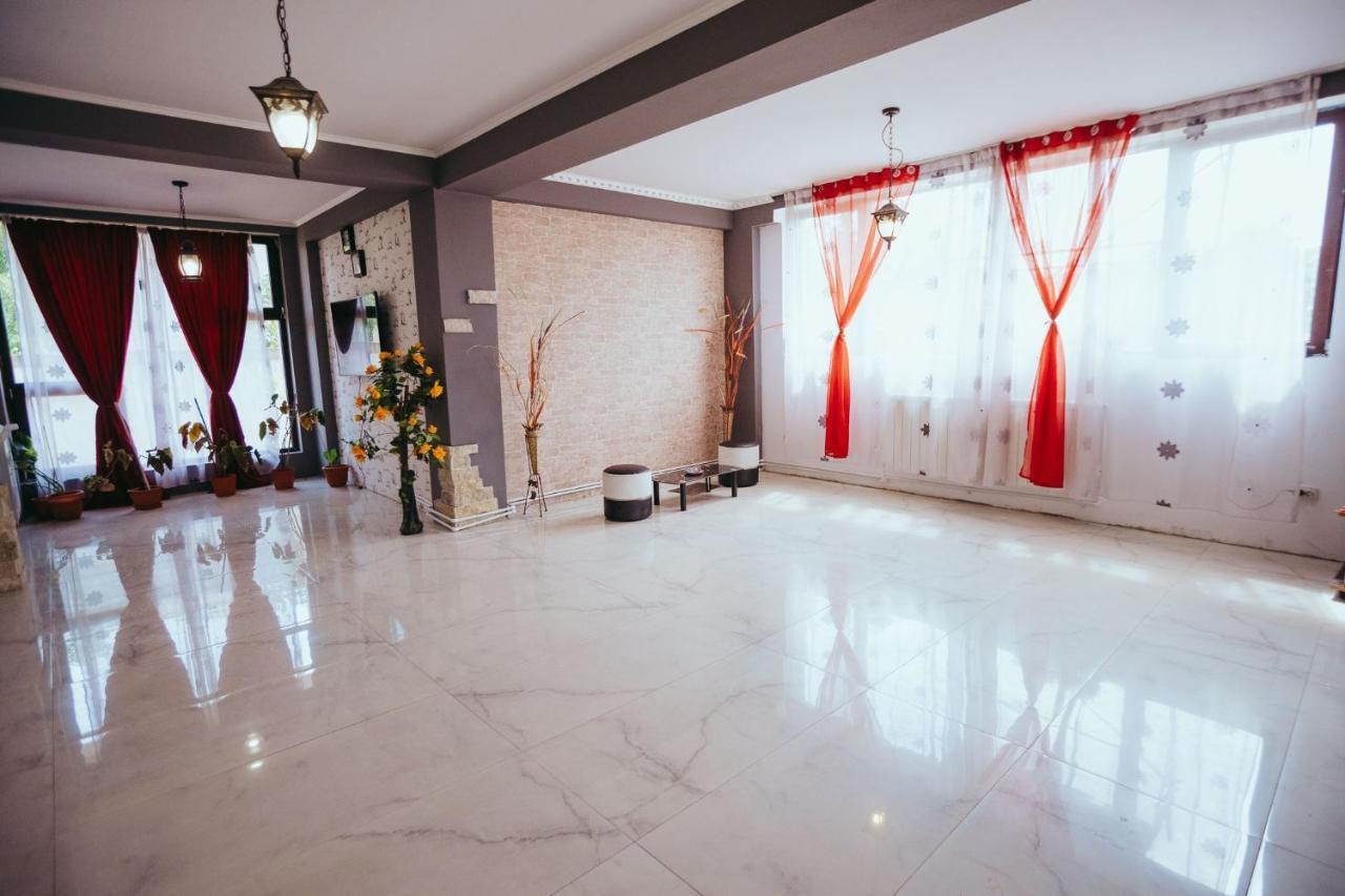 Hotel Casa Selly à Tulcea Extérieur photo