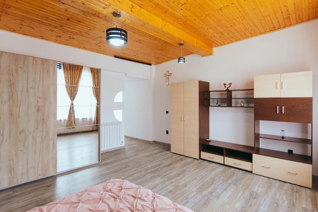 Hotel Casa Selly à Tulcea Extérieur photo